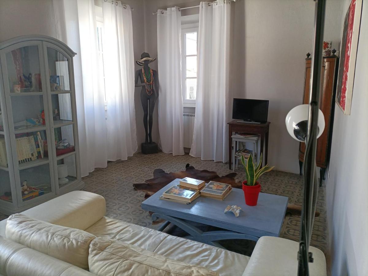 Casa di titta vicino al mare Villa Viareggio Esterno foto