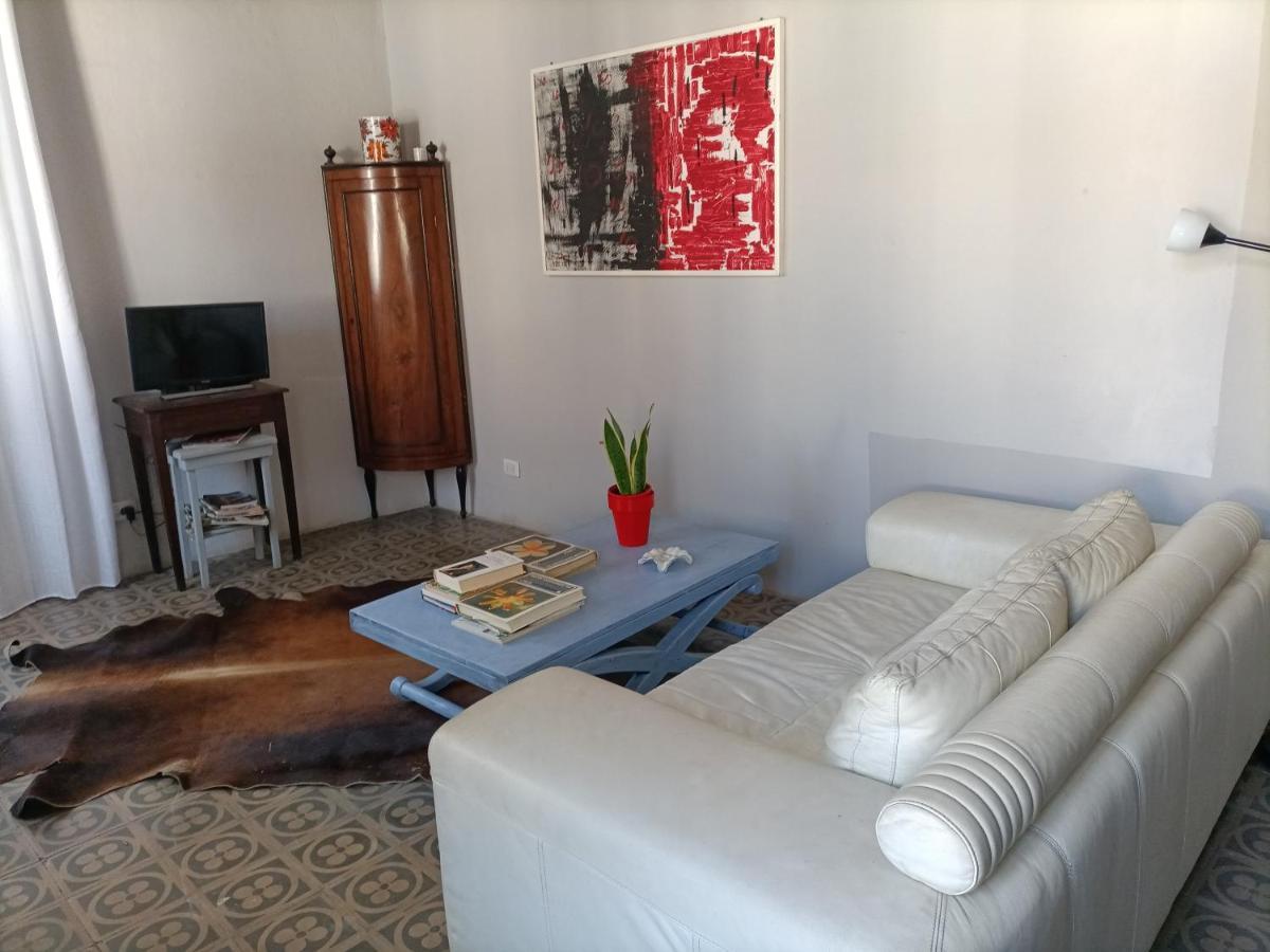 Casa di titta vicino al mare Villa Viareggio Esterno foto